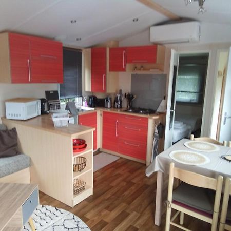 Les Chalets Salineens Salies-du-Salat Εξωτερικό φωτογραφία
