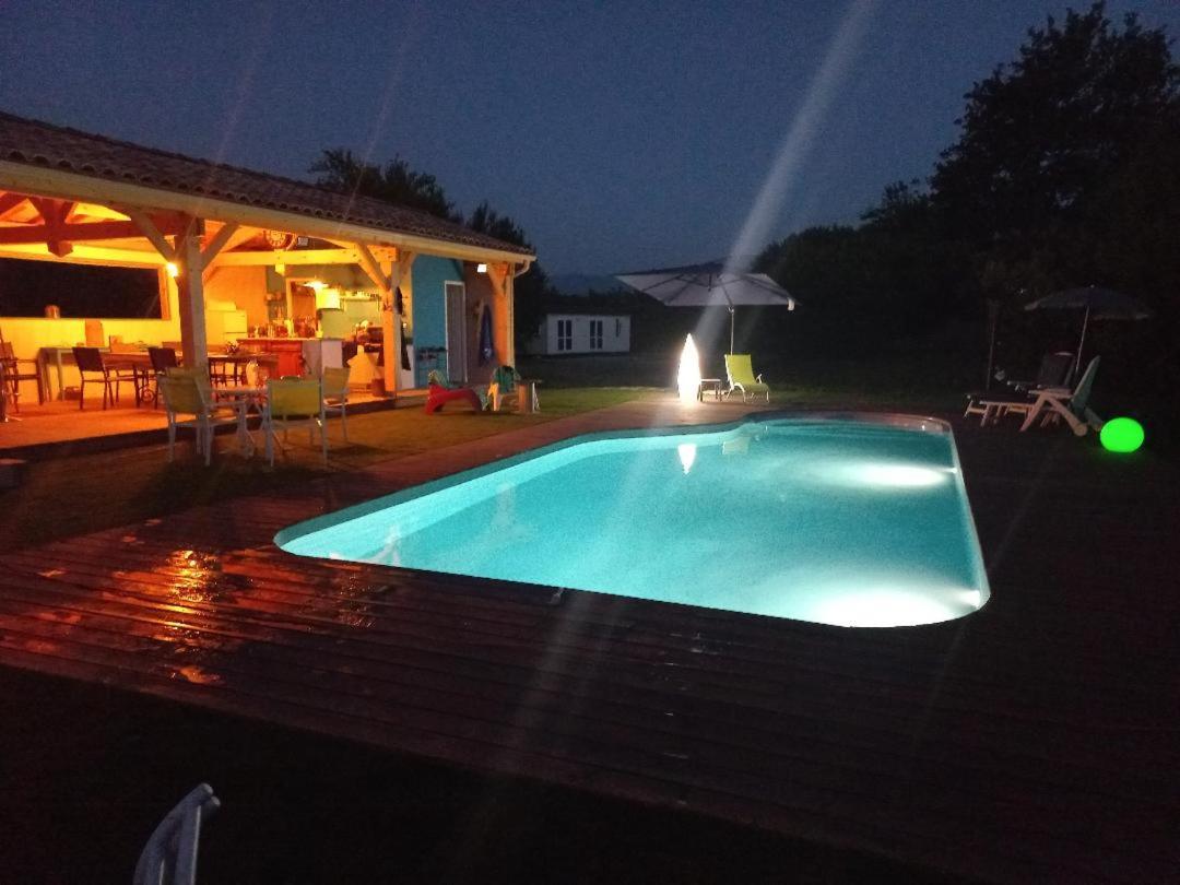 Les Chalets Salineens Salies-du-Salat Εξωτερικό φωτογραφία