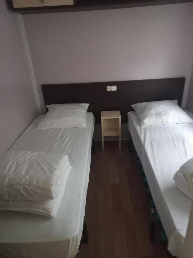 Les Chalets Salineens Salies-du-Salat Εξωτερικό φωτογραφία