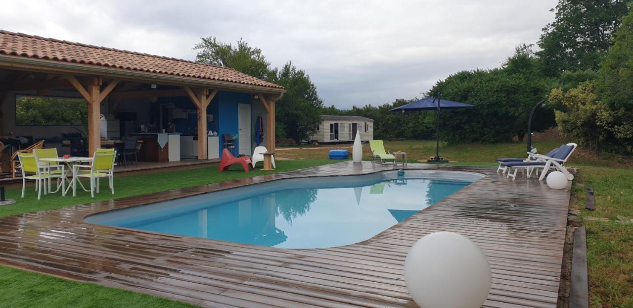 Les Chalets Salineens Salies-du-Salat Εξωτερικό φωτογραφία