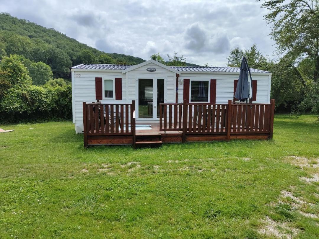 Les Chalets Salineens Salies-du-Salat Εξωτερικό φωτογραφία
