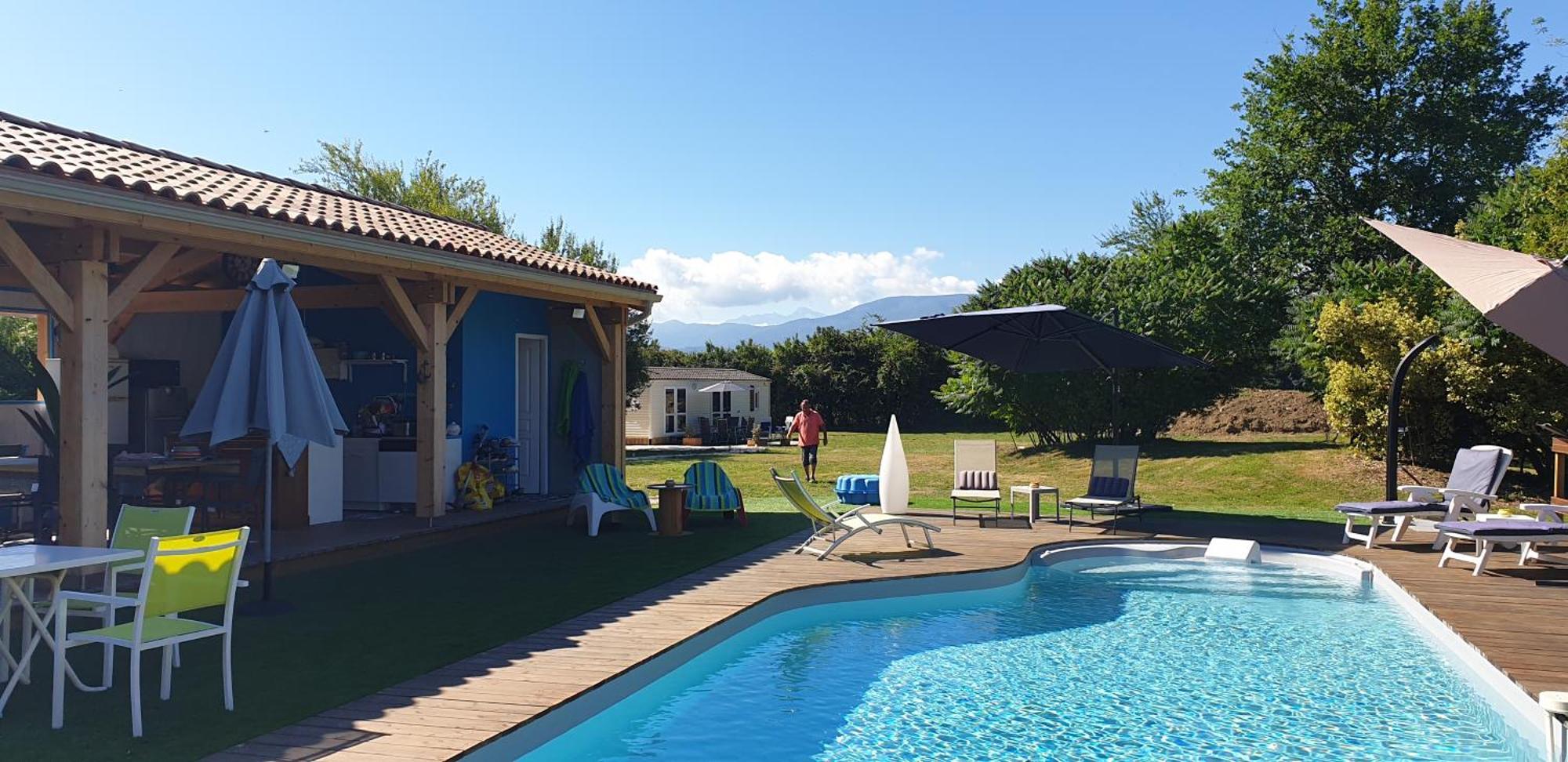 Les Chalets Salineens Salies-du-Salat Εξωτερικό φωτογραφία
